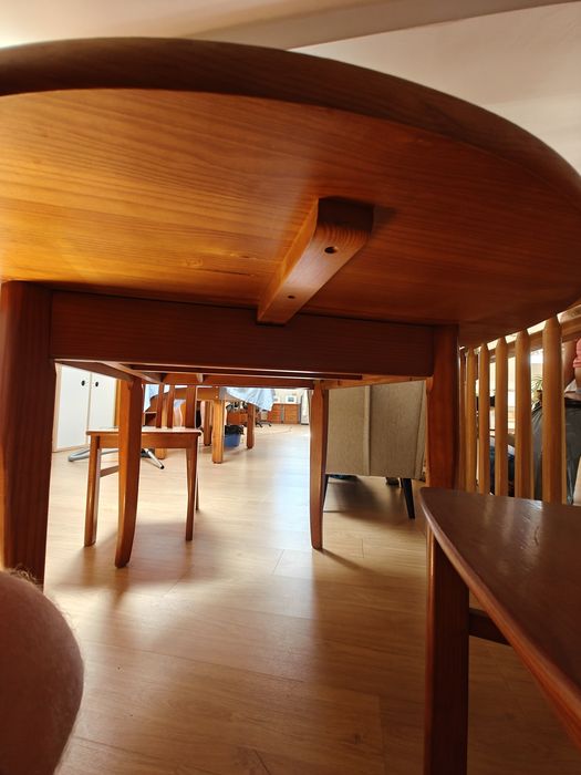 Mesa Oval Extensível em Pinho Maciço ARC + 2 Cadeiras