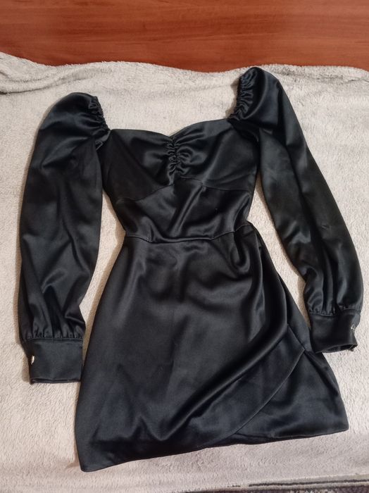 Чёрное новогоднее платье