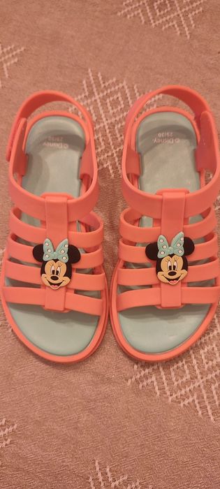 Sandálias Minnie novas