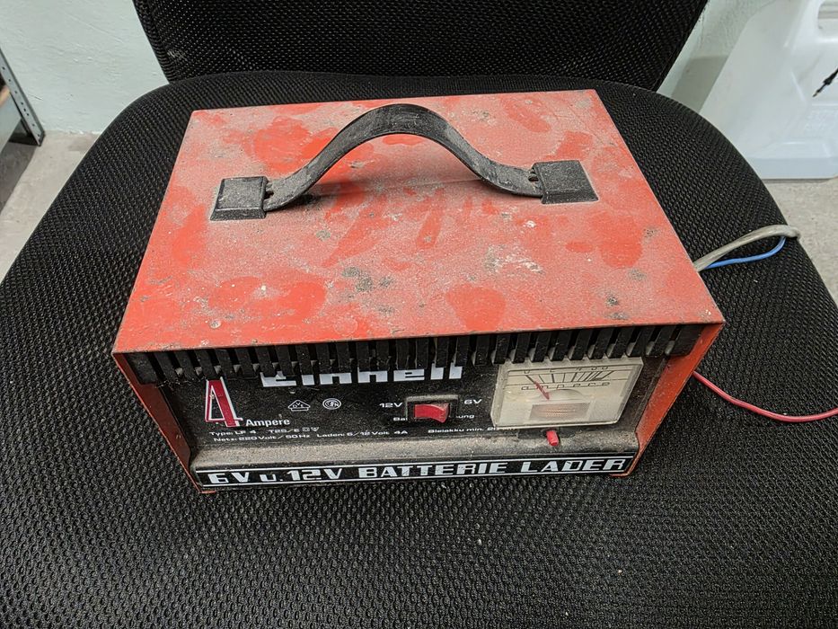 Prostownik 12v 15A  Prostownik samochodowy automatyczny 6v i 12v
