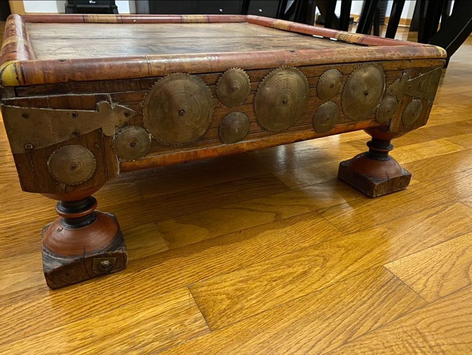 Vintage Bugatti-Style Coffee Table64738466099586121