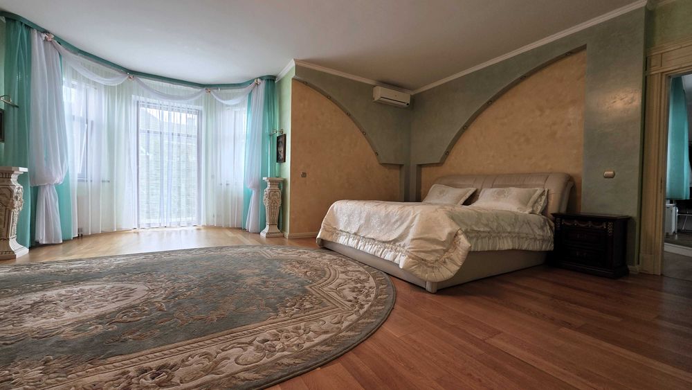 Продаж 3 поверх. будинку 380 м², 12 соток, село Чайки, Бучанський р-н