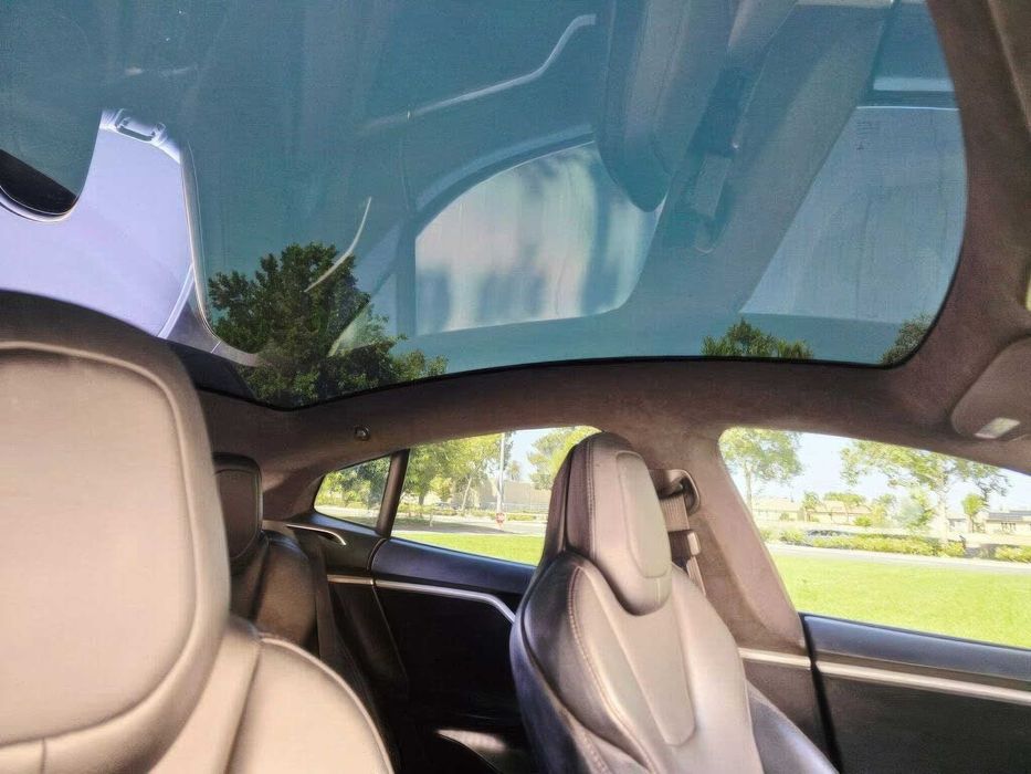 Tesla Model S 75D      2018