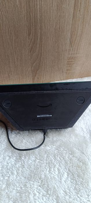 Inteligentny głośnik z wyświetlaczem Amazon
