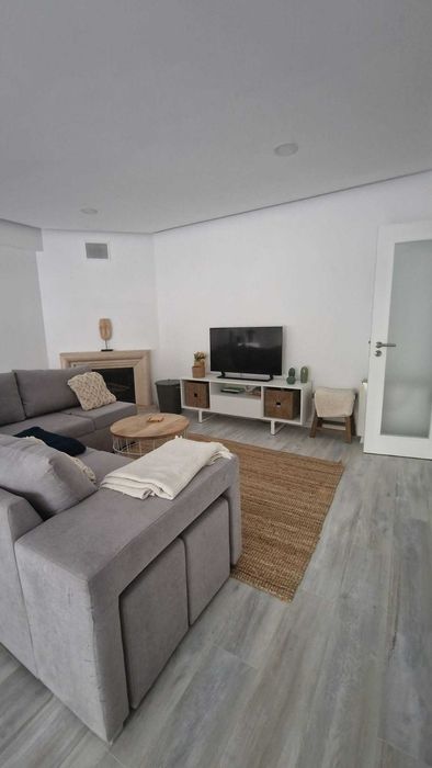 Excelente Apartamento T2 Remodelado para Arrendamento na Anta de Agualva. Procura Conforto, Tranquilidade e Centralidade? Clique aqui!