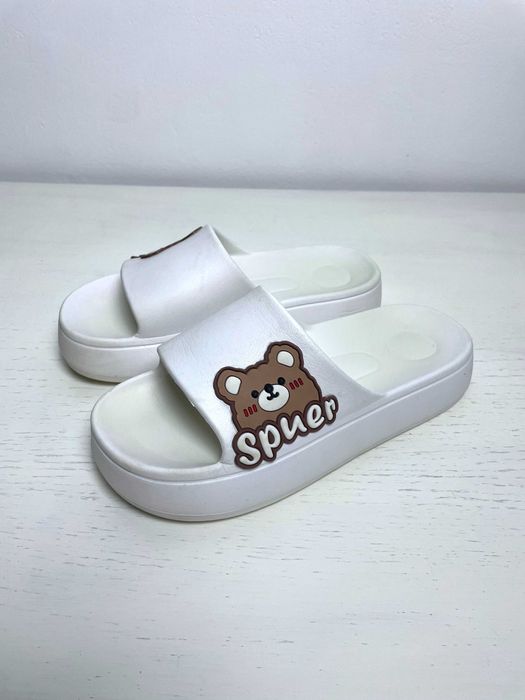 Klapki białe piankowe gruba podeszwa miś 38 / 39 / UŻYWANE