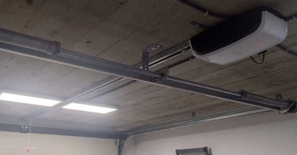 Napęd do bramy garażowej METRO Smart io