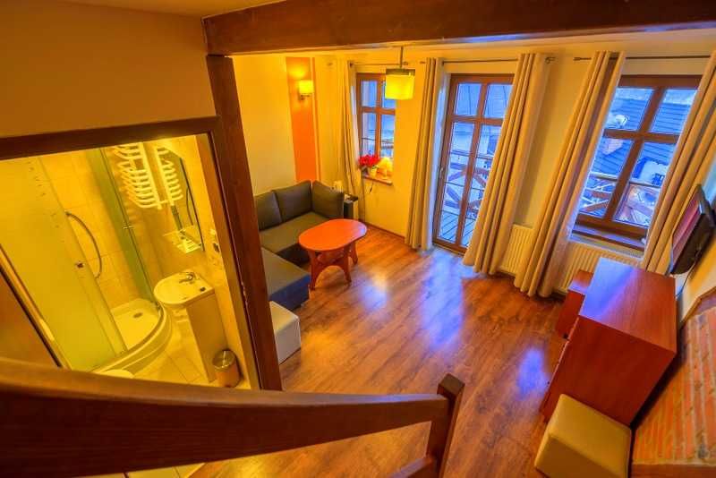 Willa Echo, idealna lokalizacja, centrum, komfortowe pokoje i apartamenty, parking, ogród, plac zabaw, pieszo wszędzie blisko :)