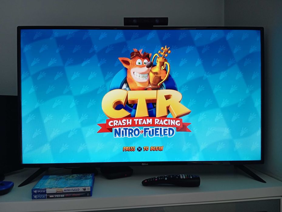 Spider-Man miles morales + Crash Team Racing nitro fueled, PS4 PlayStation 4 (aceito retoma de jogos PS1 PS2 e PS3)