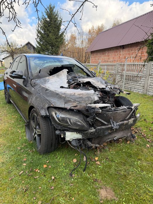 Mercedes Benz C43 AMG uszkodzony