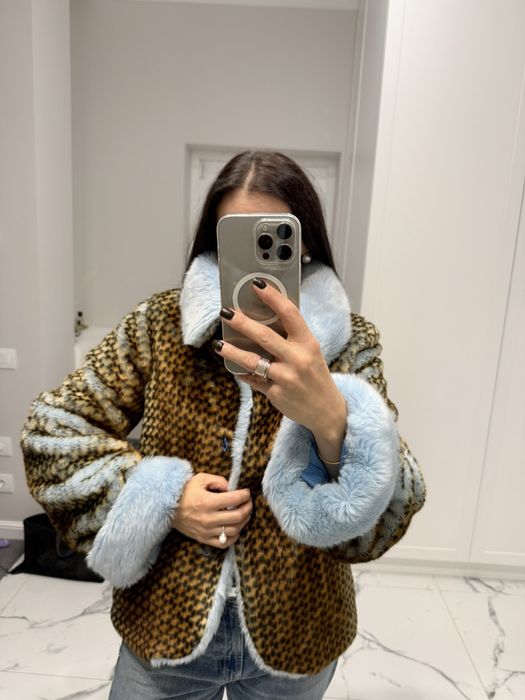 Продам шубку женскую.
