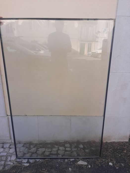 Janelas em alumínio verde, grandes dimensões