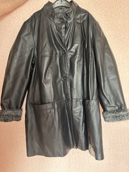 Жіноча шкіряна  курточка