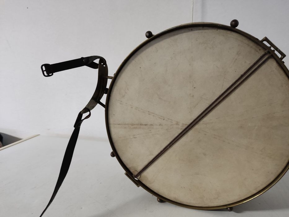 Caixa de guerra em Latão