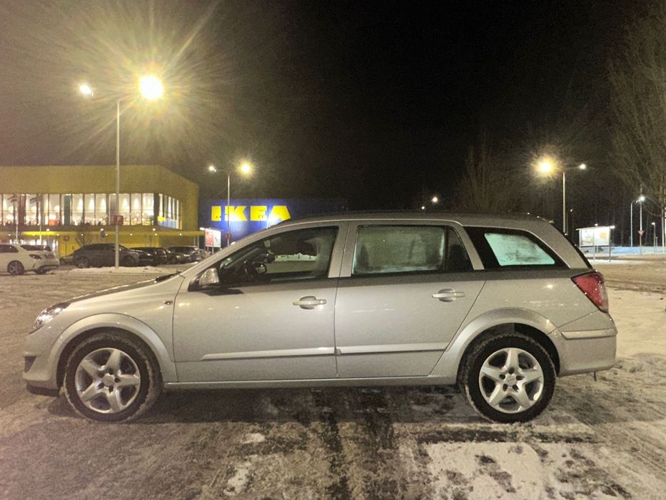 Опель Астра універсал