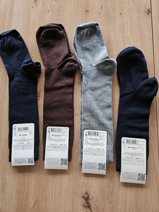 Meias Calzedonia 31-33 (3) e 28-30 (1)