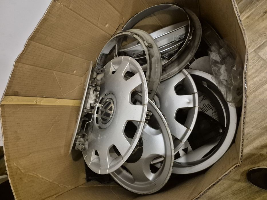 Zestaw części samochodowych VW / Audi / PRL – oryginały NOS i używane