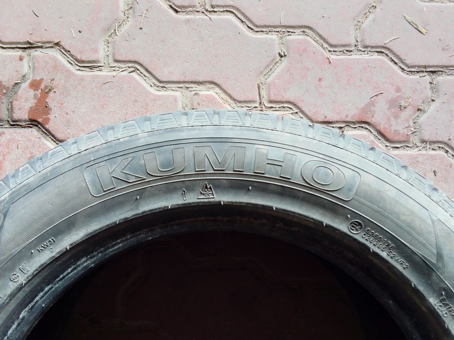 1 Opona zimowa 215/55r16 KUMHO 7mm