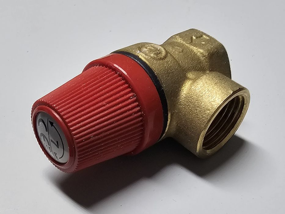 Válvula segurança 1/2'' fêmea-fêmea 7 bar 311470 Caleffi
