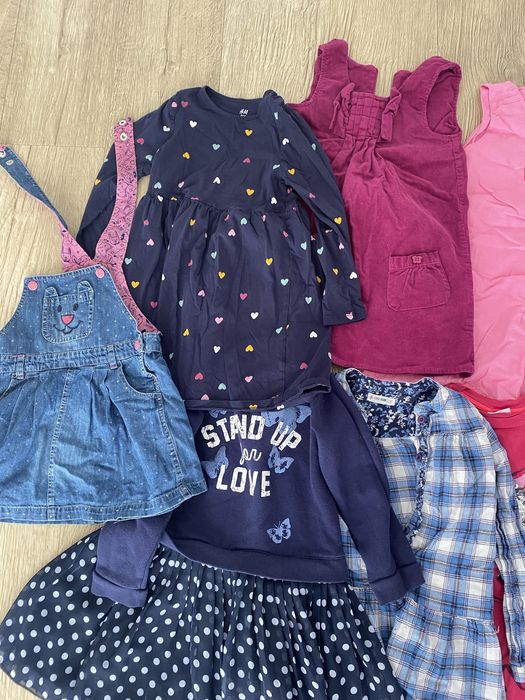 Paka ubrań dla dziewczynki 116 48 szt.