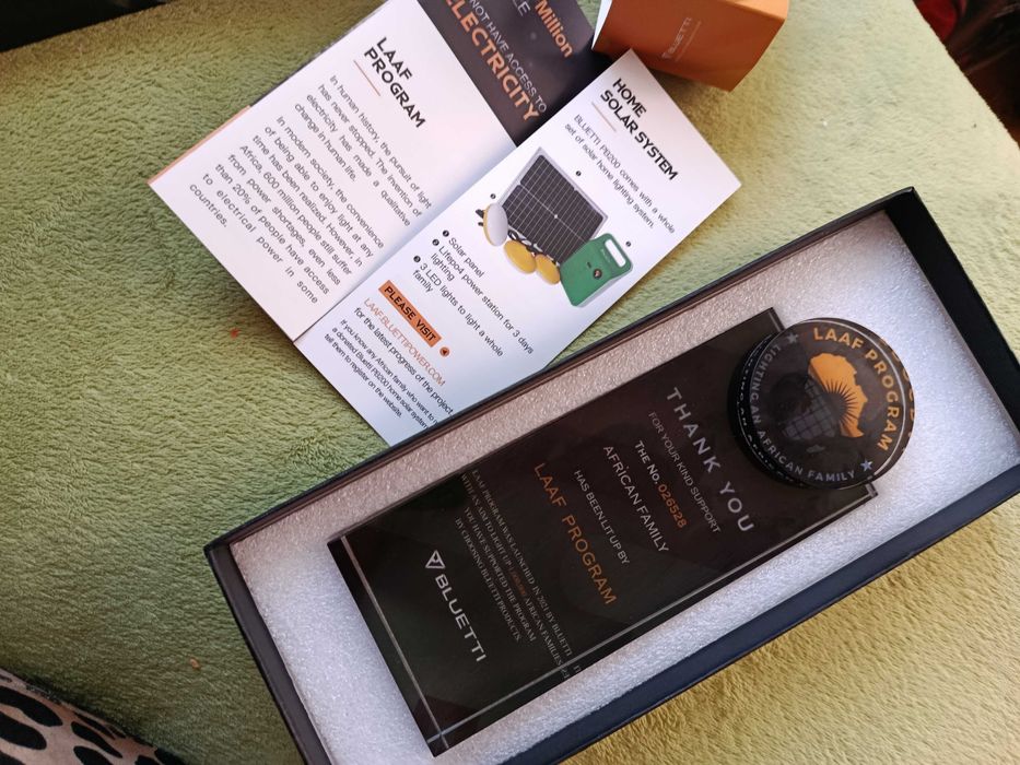 Зарядна станція  Bluetti AC300 / 3000 Вт . Без  модуля живлення