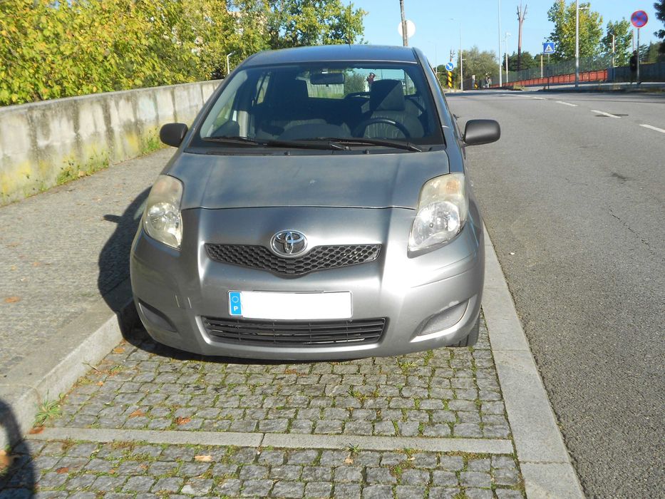 TOYOTA  YARIS  1.4  SOL  D-4D   90 Cv c/  AC  e  Filtro de Partículas