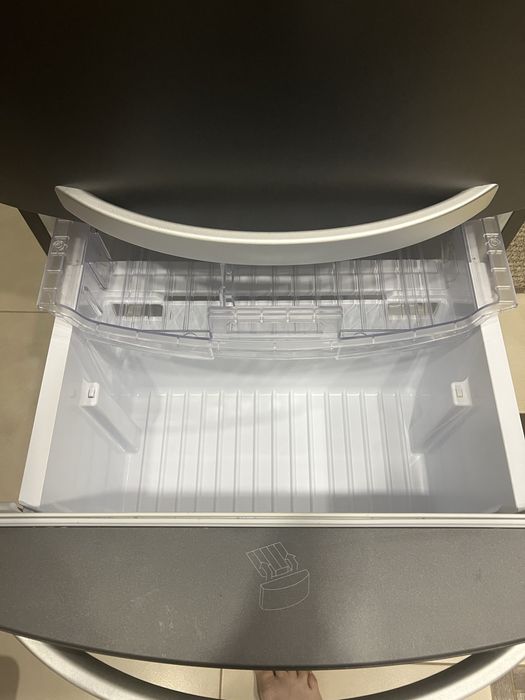 Холодильник Hotpoint Ariston