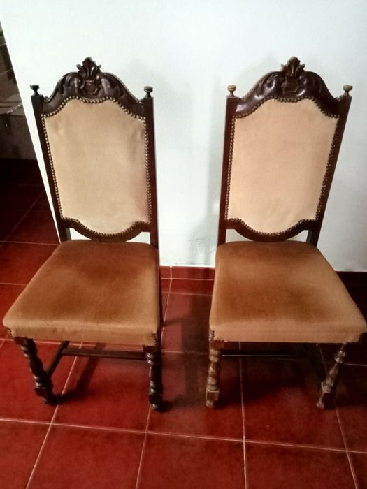 Cadeiras Mogno estofadas a veludo