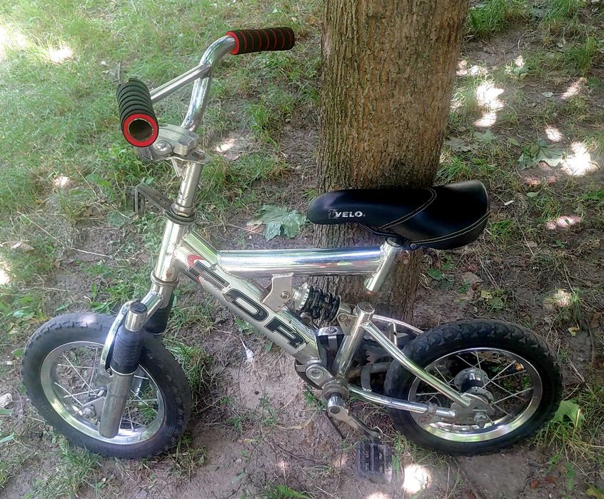 Дитячий ровер ( велосипед ) 12"