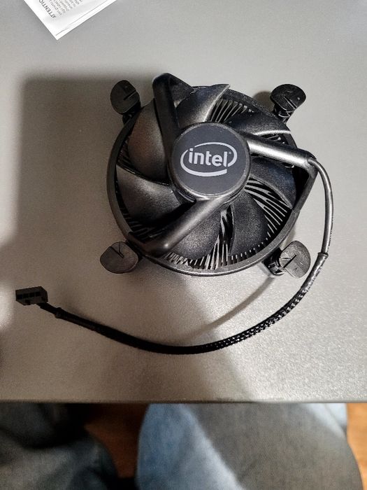 Intel Core i5-11400 – BOX – kompletny zestaw – sprawny