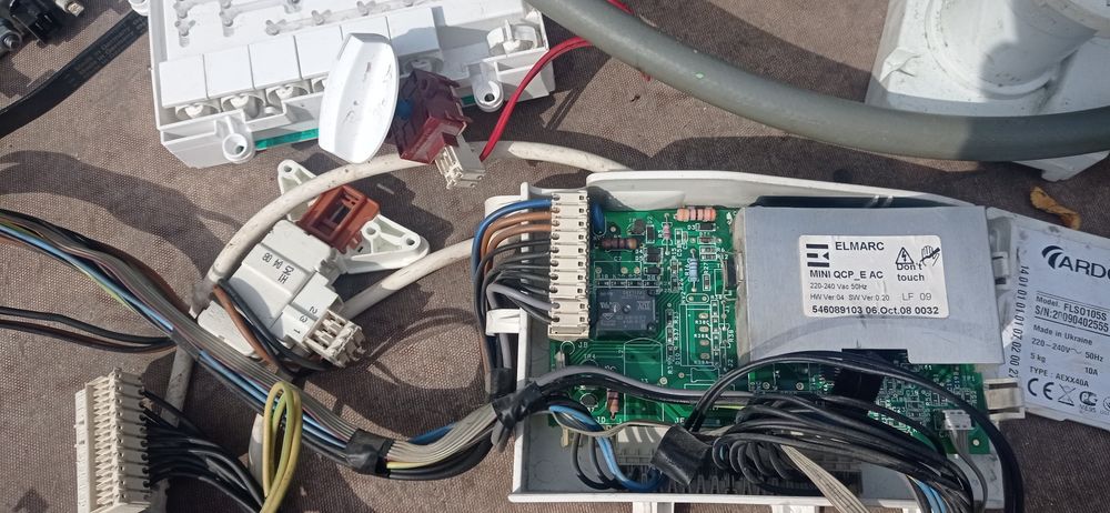 Запчастини до пральної машини Ardo.