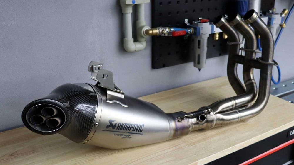 Tłumik Akrapovic do Tracer 900
