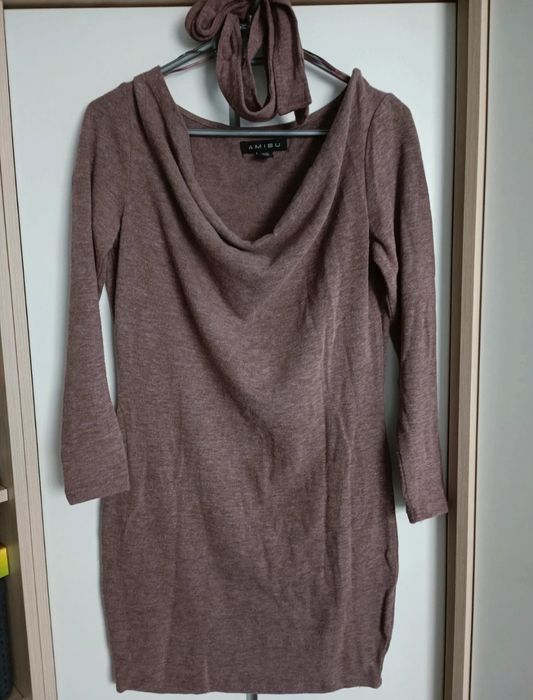 Sweterek sukienka Amisu 36, dekolt woda, z paskiem