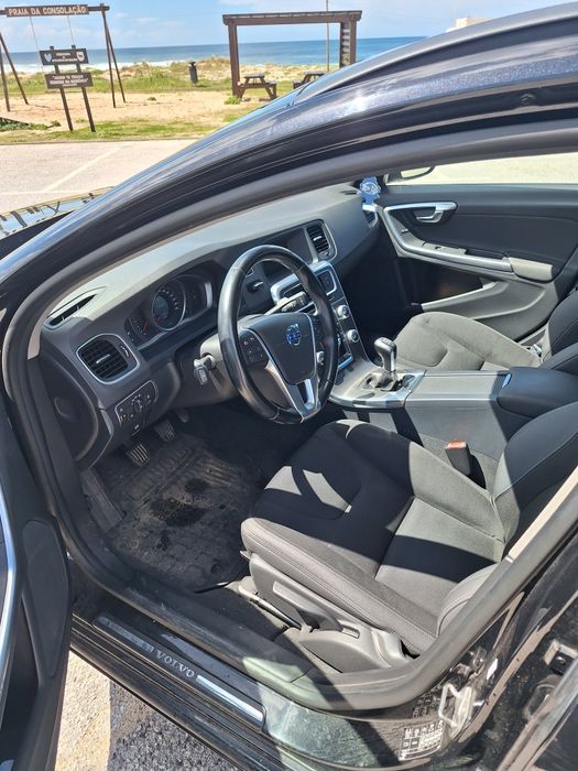 Volvo V60 D4 2.0d 181cv