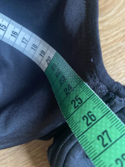 Biustonosz na fiszbinach 85D/E czarny