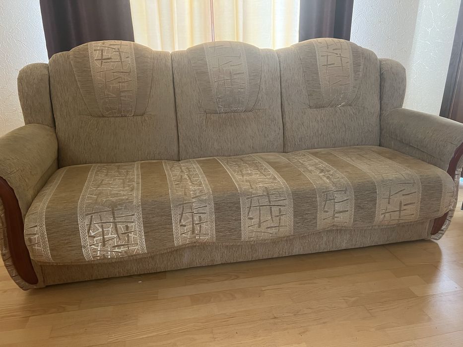 Продам диван та два крісла