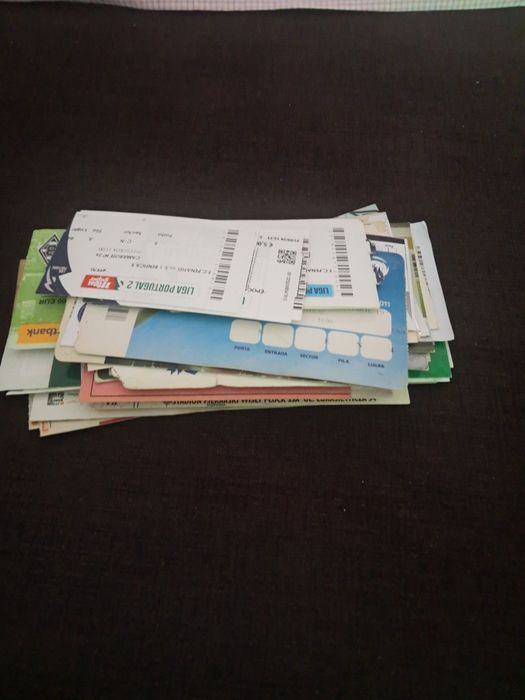Cerca de 150 bilhetes de jogos de futebol