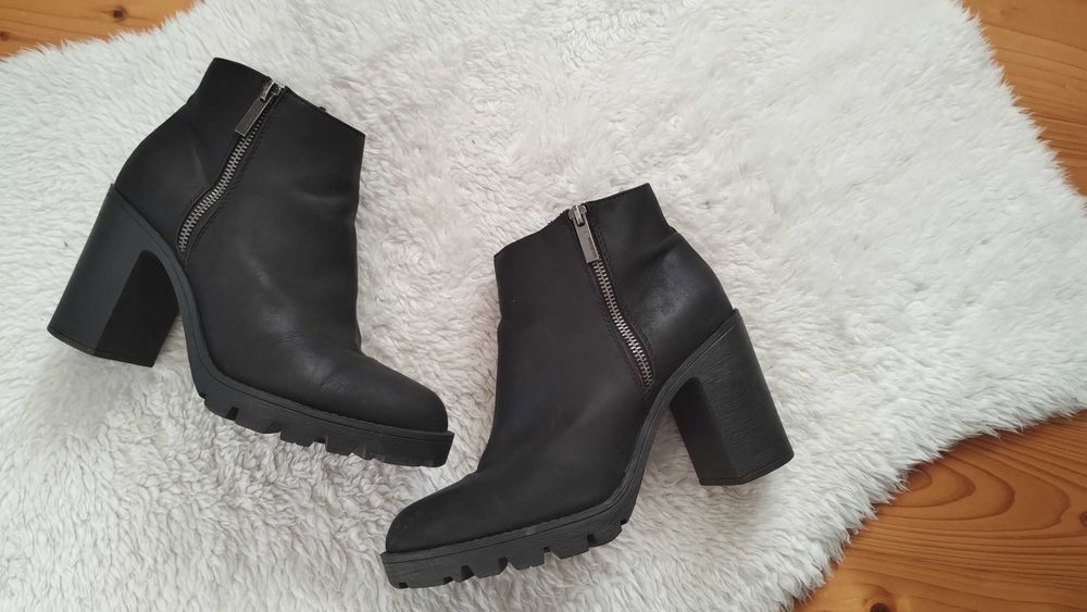 Medicine skórzane botki rozm.40