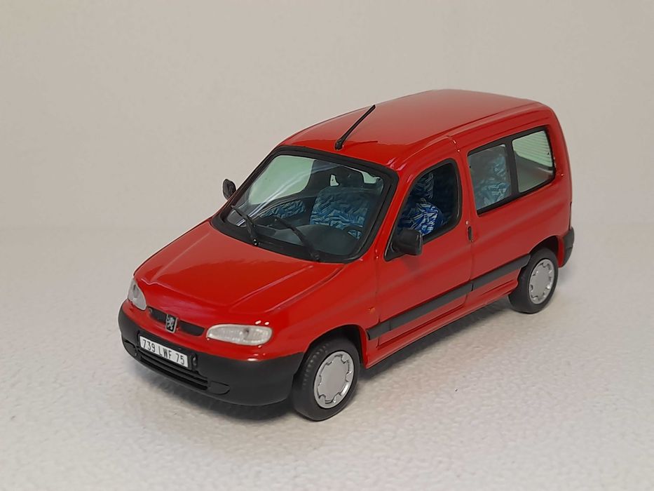 Коллекционная модель Vitesse Peugeot Partner, 1/43