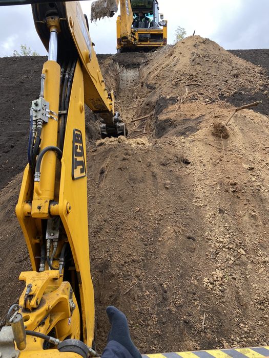 Надаємо послуги екскаватора навантажувача JCB 3CX