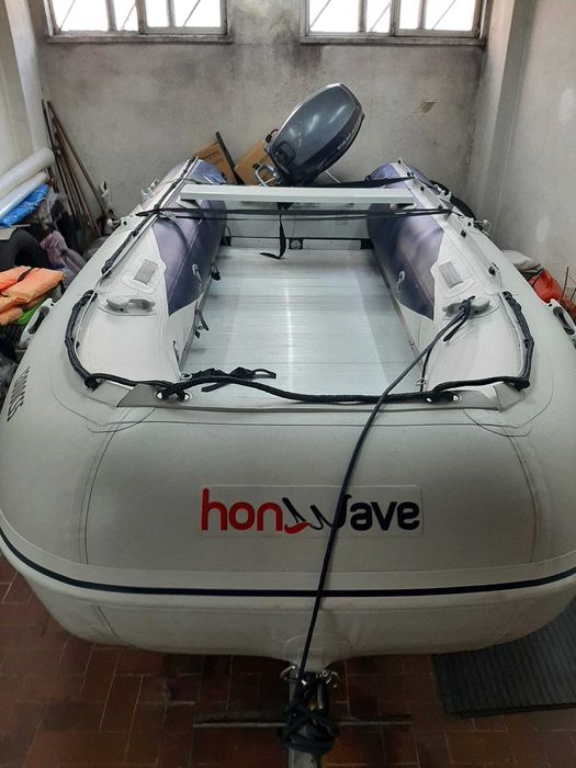 Barco Semi-rigido "COMO NOVO" Honwave T40 AE2 c/ Atrelado e motor Yamaha de 25Hp a gasolina