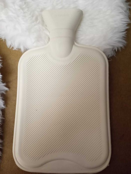 Грілка гумова в хутряному чохлі 1,7 літра НОВА.