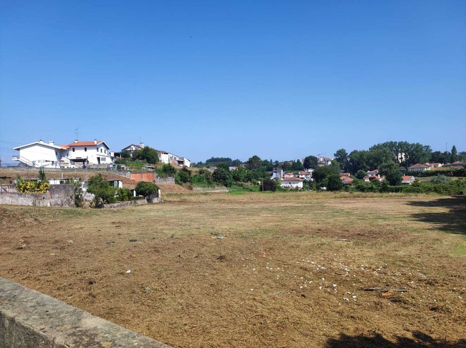 Terreno na Rua Francisco Costa Neves (Pombos)- Santa Maria da Feira