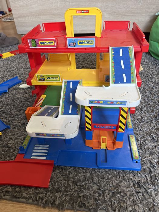 Трек гараж парковка фірми Wader