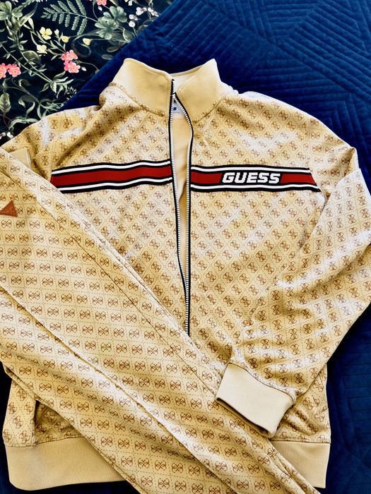 dres guess meski
