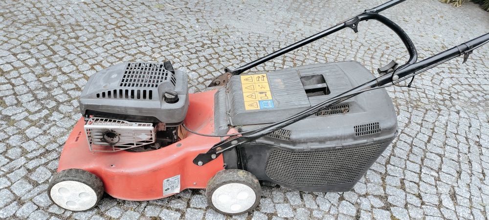 Sprzedam kosiarkę spalinową