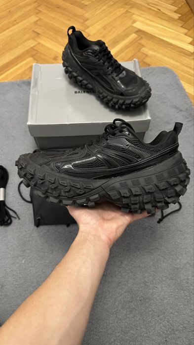 BALENCIAGA スニーカー 42 ブラック defender Balenciaga Defender Black - 685613W2RA61000 / 685611W2RA61000