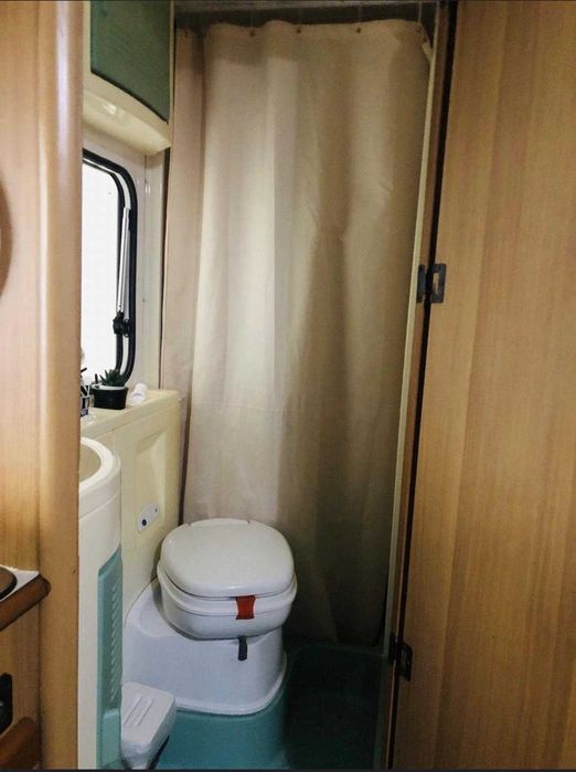 Autocaravana para 5 Pessoas. bem equipada