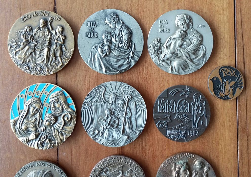 Medalhas em bronze e estanho