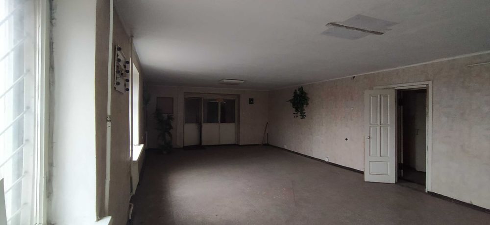 приміщення 91м² 1й поверх 2 входи вул. Електрична, буд. 10 Терміново!